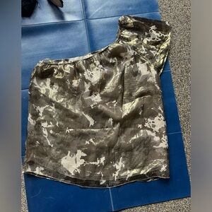 Gibson one shoulder blouse